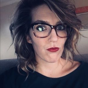 Meet your Posher, Lorraine